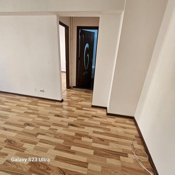 Apartament semidecomandat în Moșilor