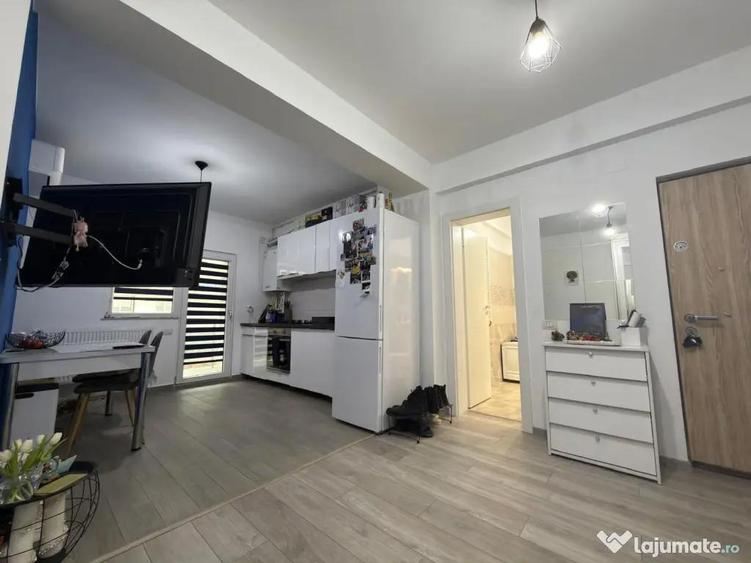 Apartament cu 2 camere semidecomandat în Nord