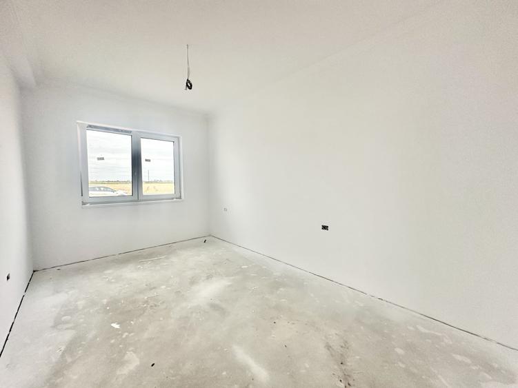 Duplex cu 3 camere cu Canalizare în Urseni