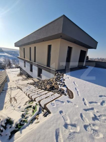 Casă individuală, nouă, modernă, 270 mp utili + 860 mp teren, zona Tătărași - 3