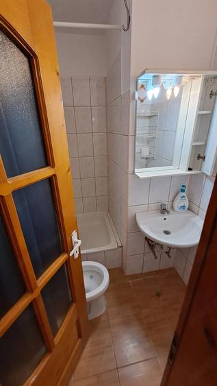 Garsonieră nedecomandată în Girocului