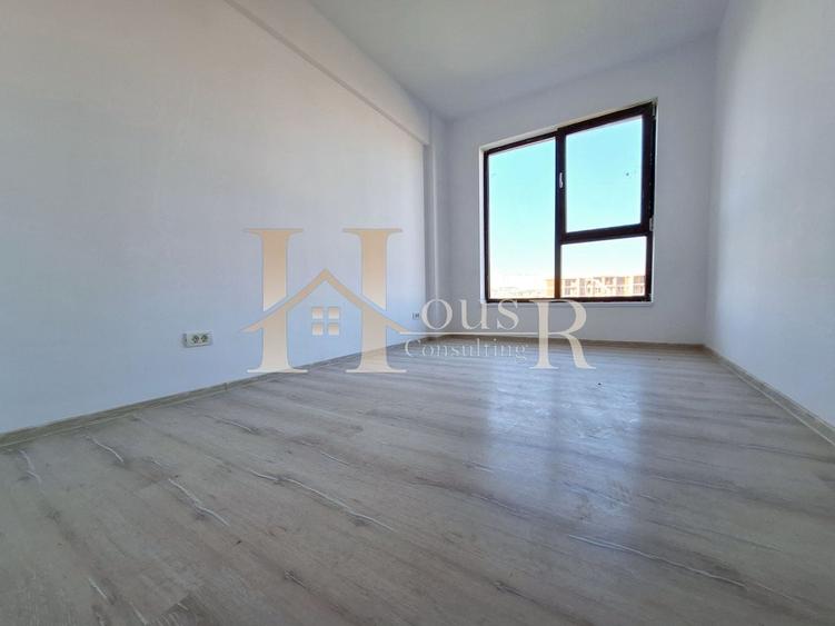 Apartament cu 3 camere decomandat în Girocului