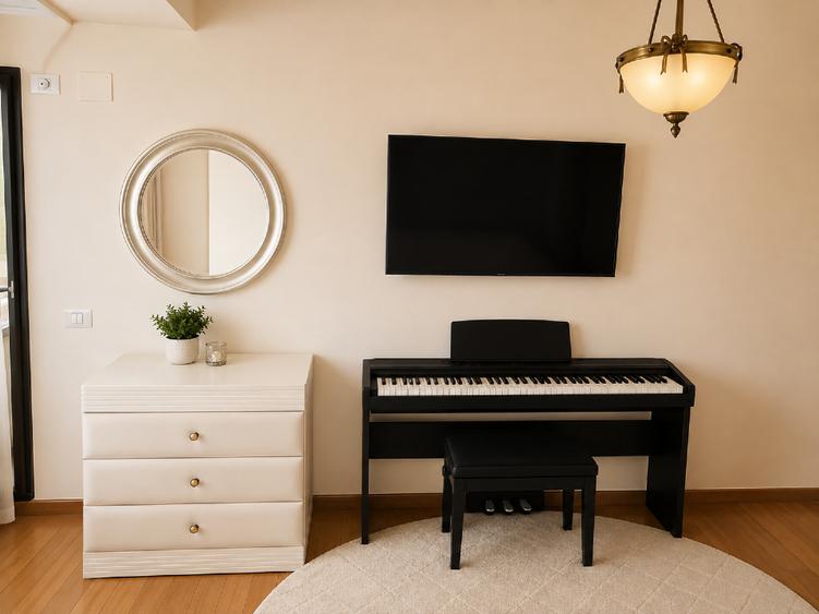 Apartament cu 3 camere decomandat, mobilat în Casa de Cultură