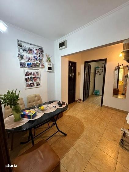 Apartament cu 3 camere decomandat în Traian