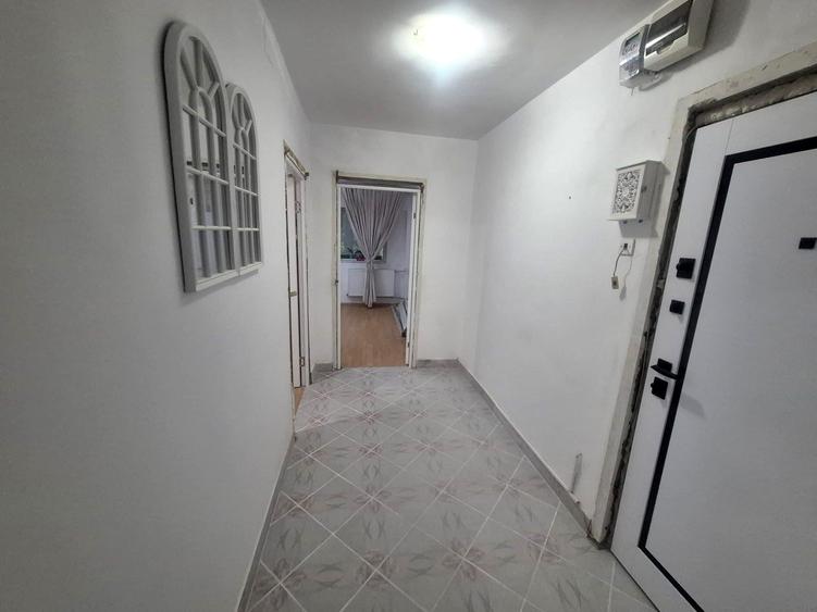 Apartament cu 2 camere decomandat în Băneasa