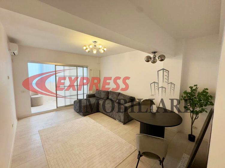 Apartament cu 2 camere decomandat în Calea Victoriei