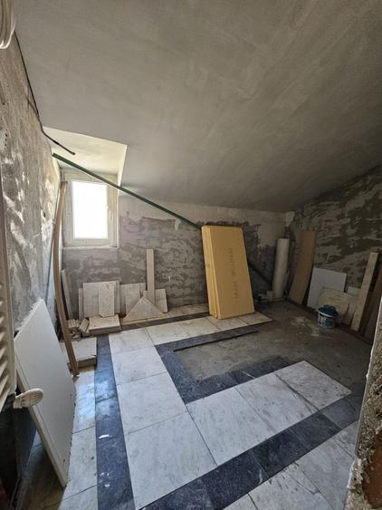Casă individuală cu 5 camere cu Canalizare în Paleu