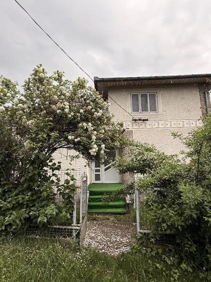 Casă individuală cu 3 camere cu Garaj în Poiana Teiului