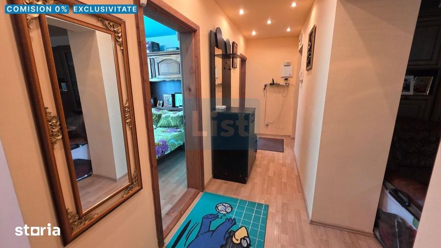 Apartament cu 3 camere decomandat în Est