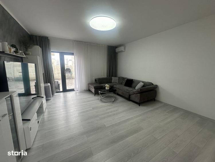 Casă cu 3 camere cu Piscina în Vârteju