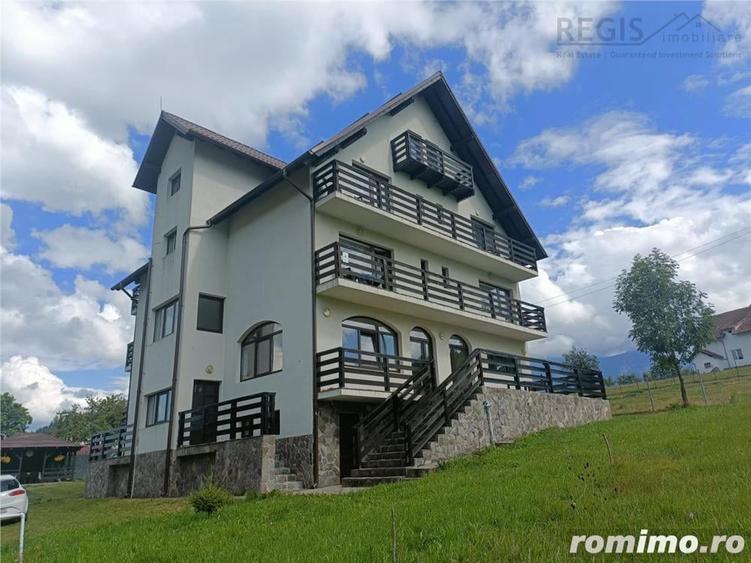 Casă cu 11 camere cu Teren 1300 Mp în Șimon