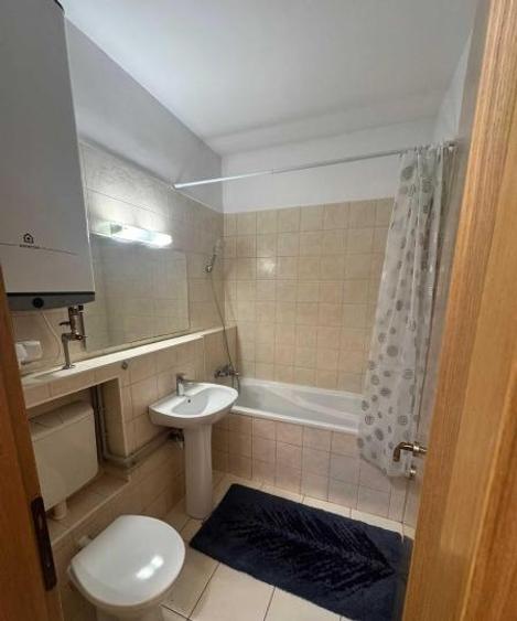 Apartament cu 2 camere semidecomandat, mobilat în Politehnica
