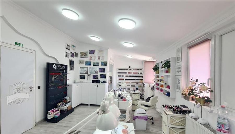 Spațiu comercial, de 135 mp, în Complex Studențesc