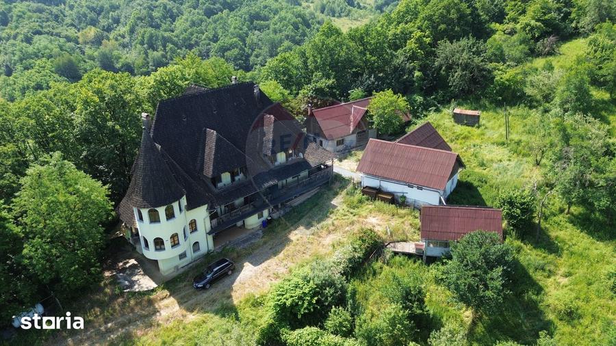 Casă cu Teren 24700 Mp în Copalnic