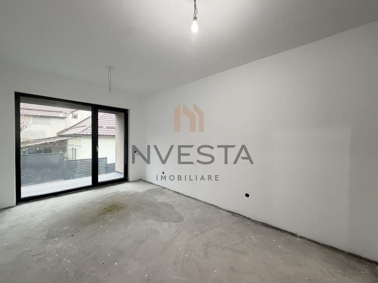 Duplex cu 5 camere cu Canalizare în Andrei Mureșanu