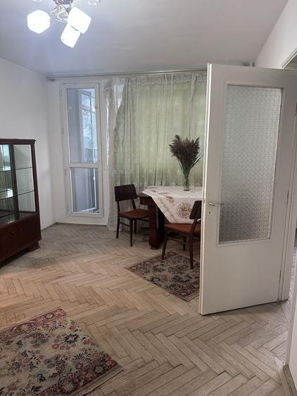 Apartament cu 2 camere semidecomandat în Exterior Vest