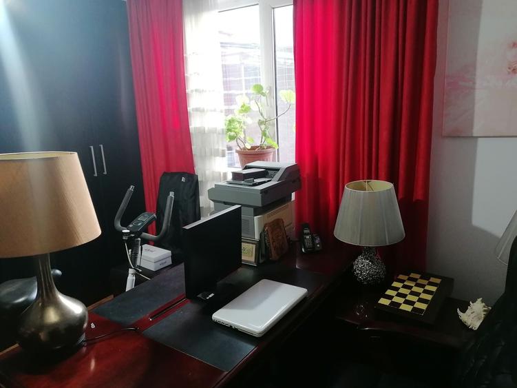 Casă cu 3 camere cu Teren 250 Mp în Central