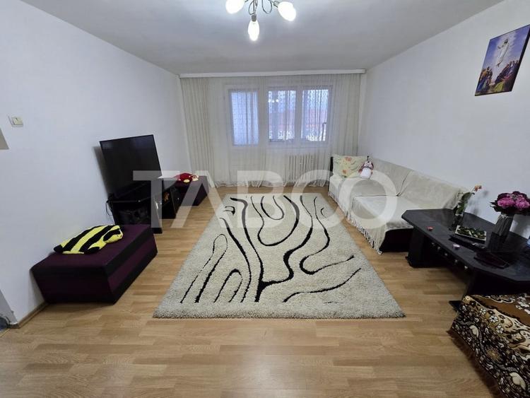 Apartament cu 2 camere decomandat, mobilat în Central