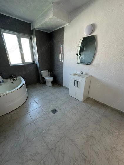 Casă cu Teren 628 Mp în Limanu