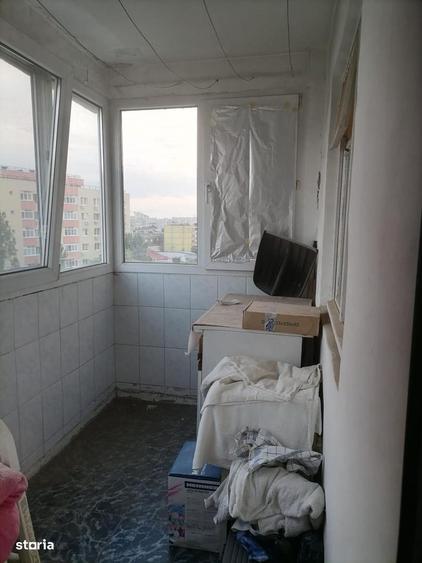 Apartament cu 3 camere decomandat în Baba Novac