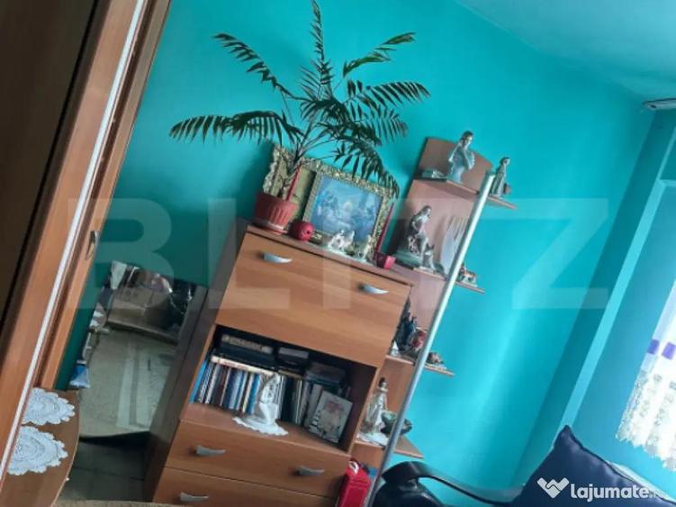 Apartament cu 3 camere decomandat în Central