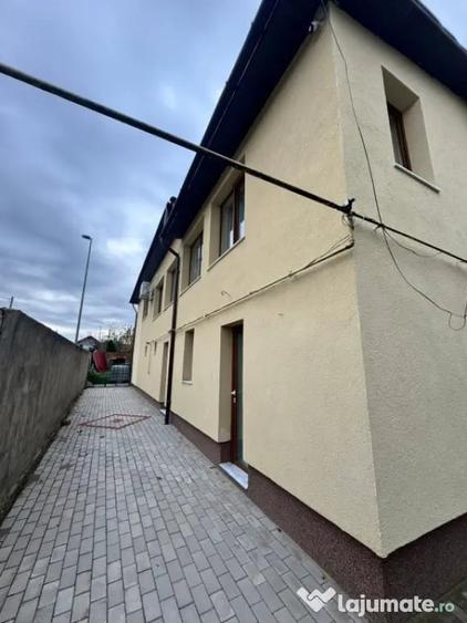 Casă cu 5 camere cu Teren 1310 Mp în Central