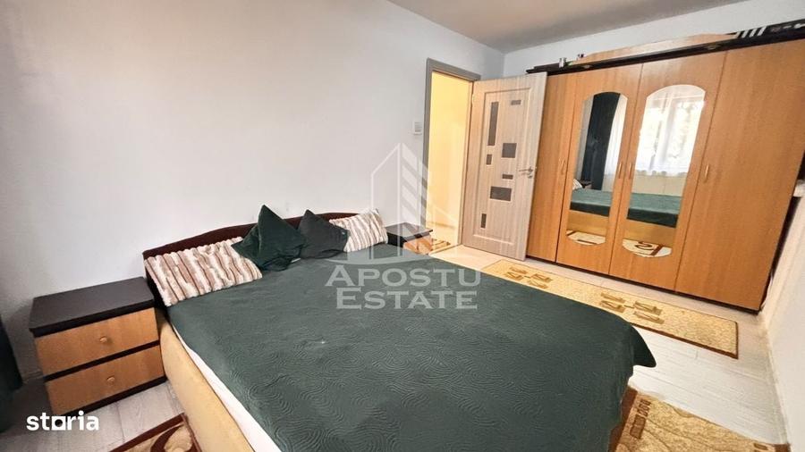 Apartament cu 3 camere semidecomandat în Central