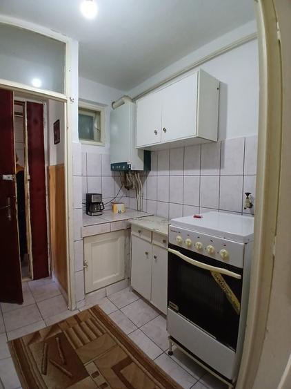 Garsonieră decomandată în Central