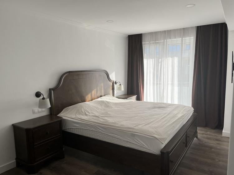 Apartament cu 4 camere decomandat în Central