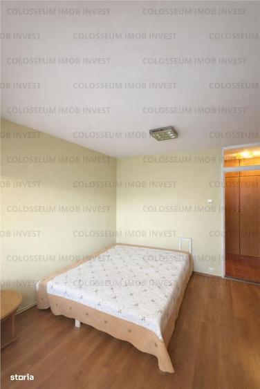 Apartament cu 3 camere decomandat în Astra