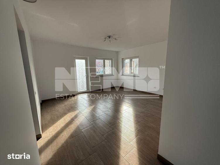 Casă cu 5 camere cu Teren 500 Mp în Central
