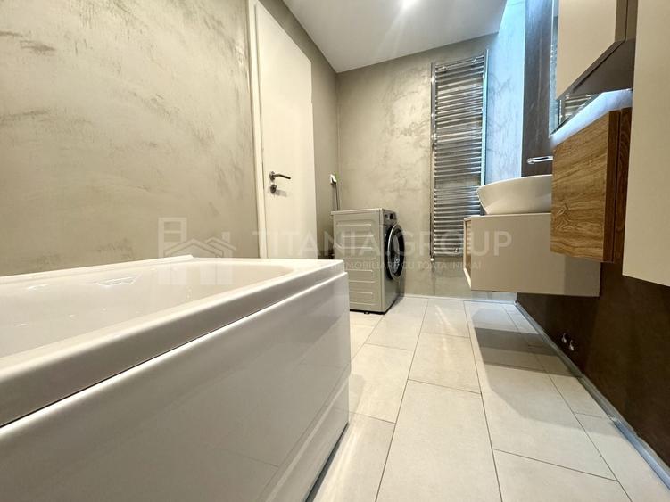 Apartament cu 3 camere semidecomandat, mobilat în Tractorul