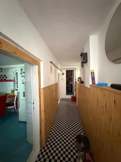 Casă cu 5 camere cu Teren 130 Mp în Lascăr Catargiu