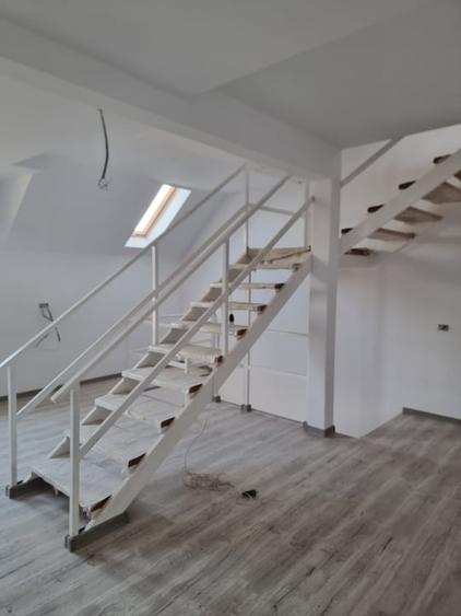Duplex cu 6 camere cu Garaj în Sud