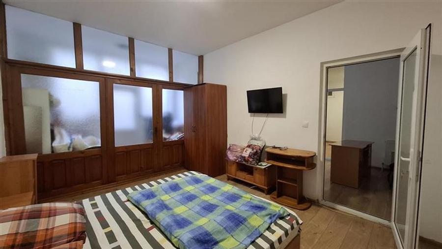 Apartament cu 2 camere decomandat, mobilat în Central