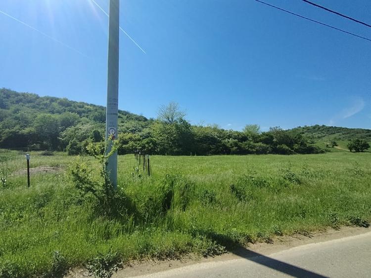 Teren de 407 mp, în Podari