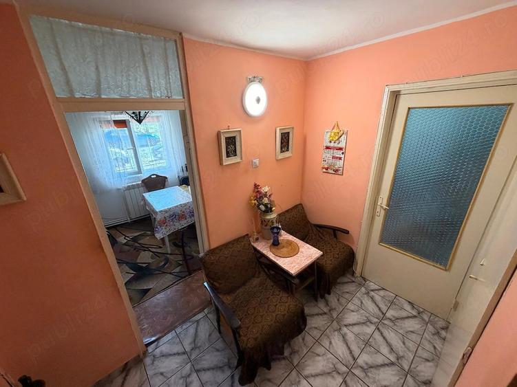 Apartament cu 2 camere decomandat, mobilat în Central