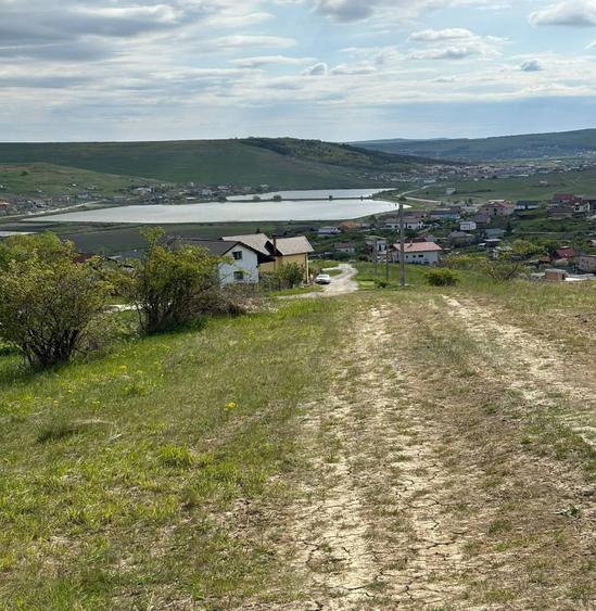 Teren de 27000 mp, în Central