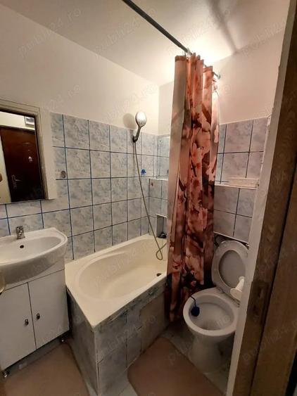 Garsonieră decomandată în UMT