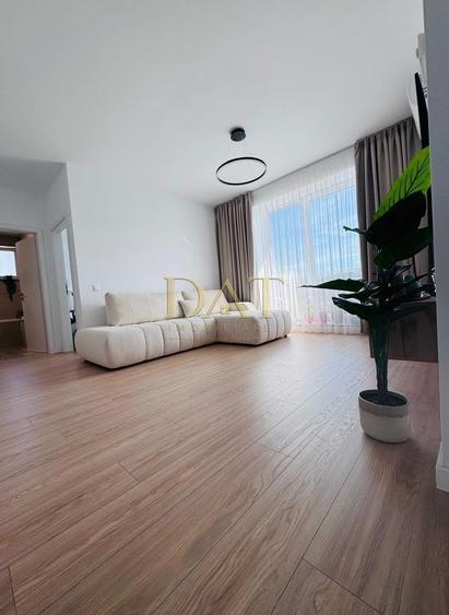 Apartament cu 3 camere semidecomandat în Chinteni