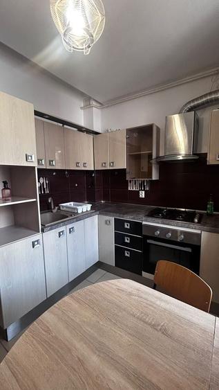 Apartament cu 2 camere semidecomandat, mobilat în Drumul Taberei