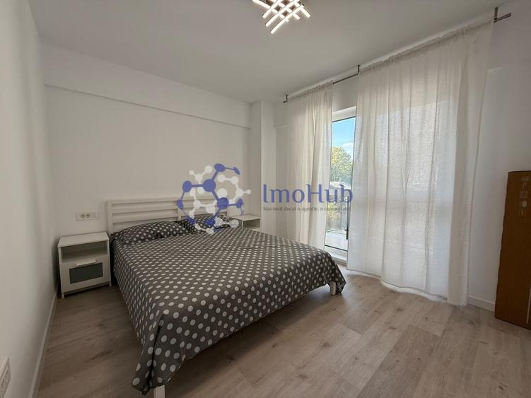 Apartament cu 3 camere semidecomandat, mobilat în Galata