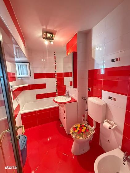 Apartament cu 2 camere decomandat în Central — fotografia 1