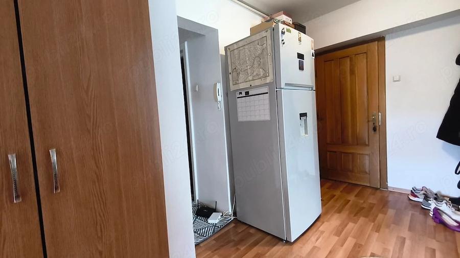 Apartament cu 2 camere decomandat în Piața Centrală