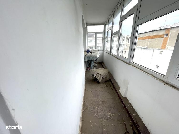 Apartament cu 3 camere decomandat în Republicii