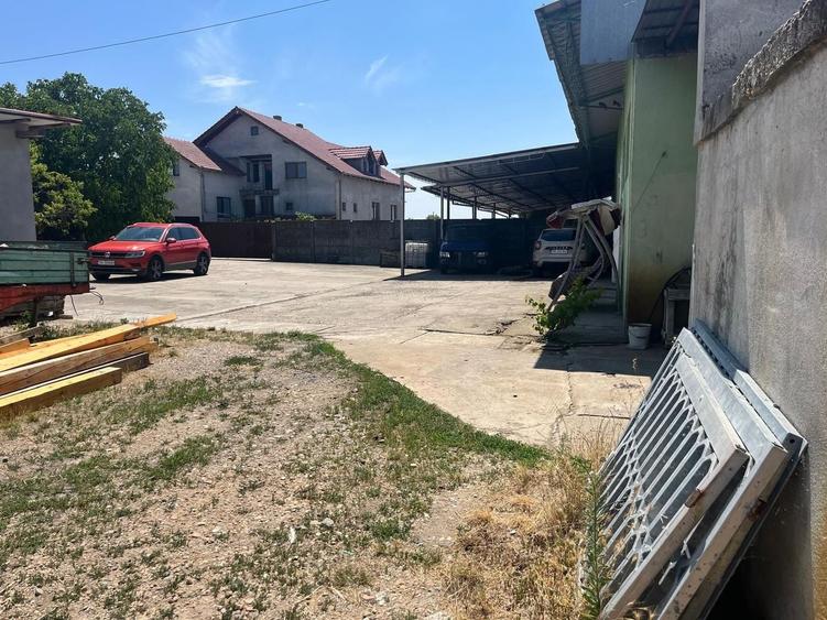 Spațiu industrial, de 600 mp, în Est