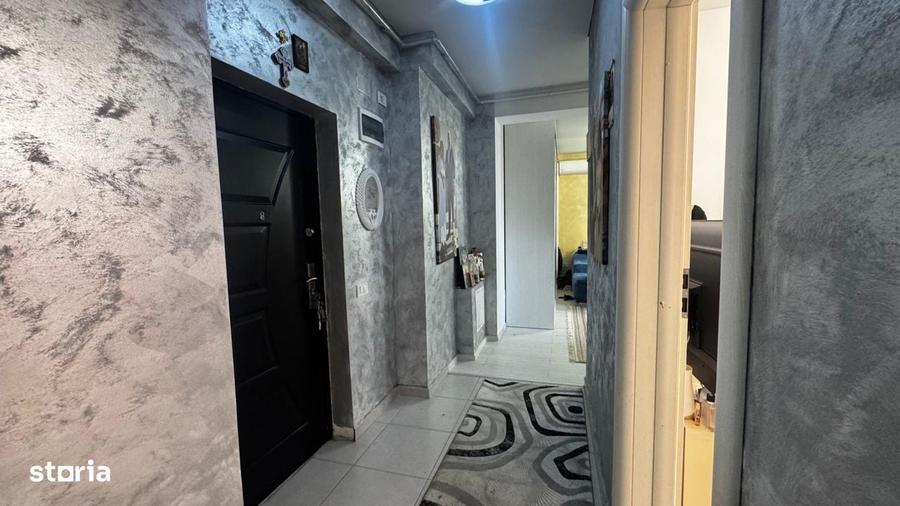 Apartament cu 3 camere decomandat în Dudu