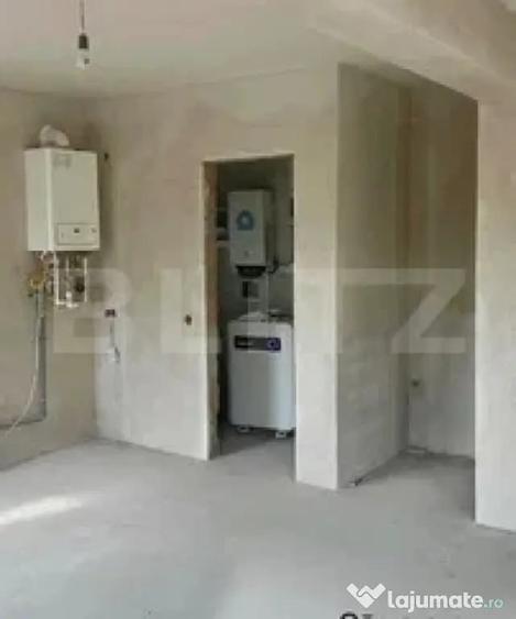 Casă cu 3 camere cu Teren 1354 Mp în Central
