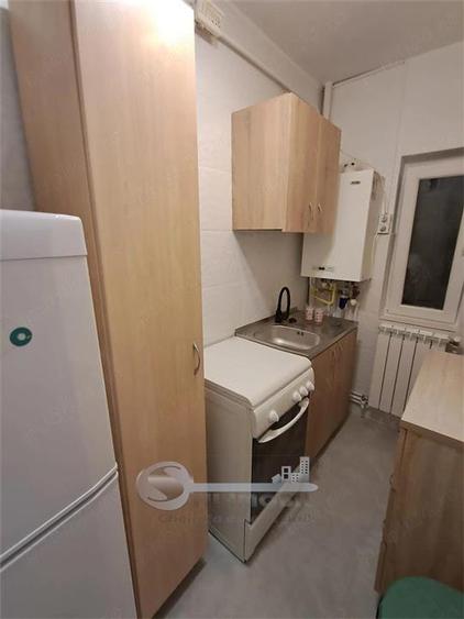 Apartament cu 2 camere decomandat în Hala Centrală