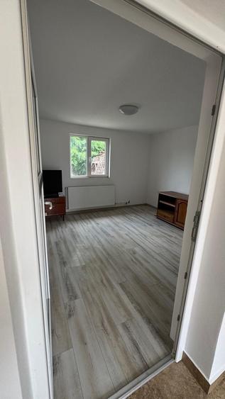 Casă cu 2 camere în Central